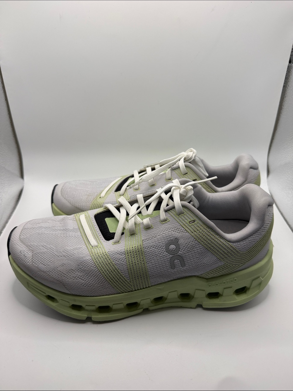 On Running Cloud Women's Sneakers in Light Gray & Pale Green
